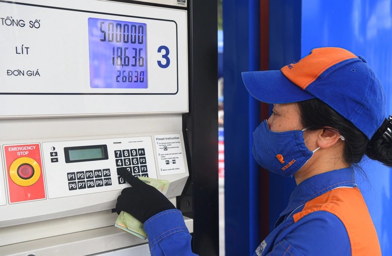 Áp dụng mức thuế bảo vệ môi trường, thuế giá trị gia tăng, thuế tiêu thụ đặc biệt đối với xăng, dầu và nhiên liệu bay trong trường hợp cần thiết vì lợi ích quốc gia- Ảnh 1. Áp dụng mức thuế bảo vệ môi trường, thuế giá trị gia tăng, thuế tiêu thụ đặc biệt đối với xăng, dầu và nhiên liệu bay trong trường hợp cần thiết vì lợi ích quốc gia- Ảnh 1.