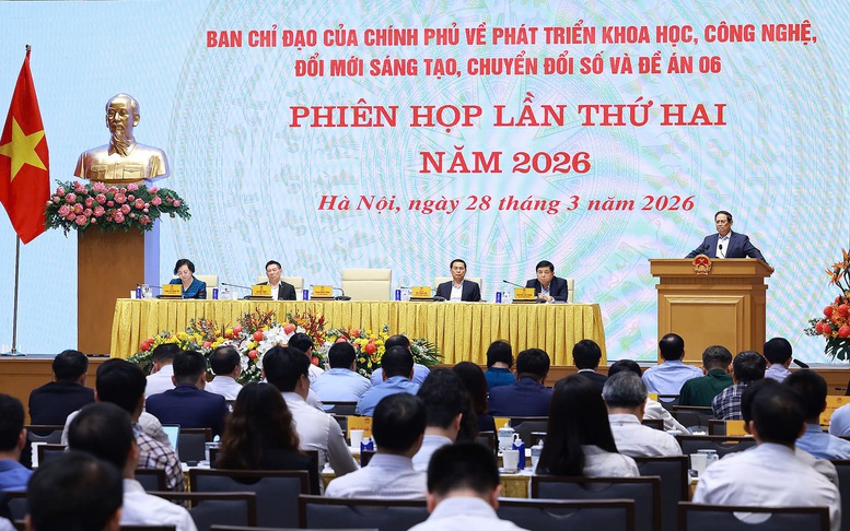 Thủ tướng chủ trì Phiên họp về phát triển KHCN, đổi mới sáng tạo, chuyển đổi số và Đề án 06