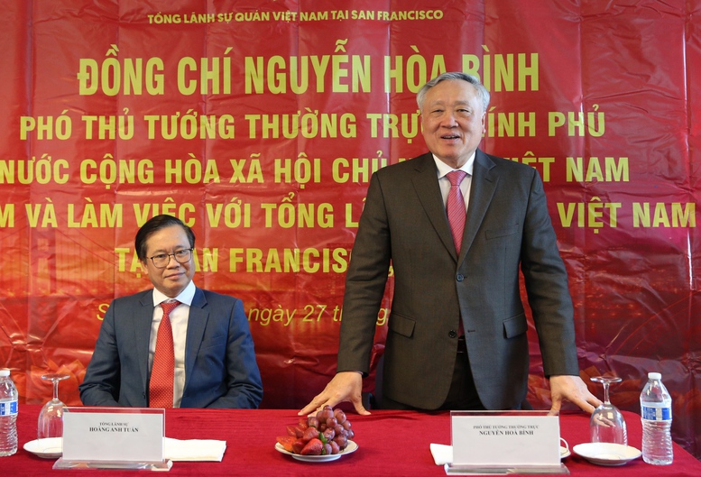 Phó Thủ tướng Thường trực Nguyễn Hòa Bình thăm Tổng Lãnh sự quán Việt Nam tại San Francisco- Ảnh 1.