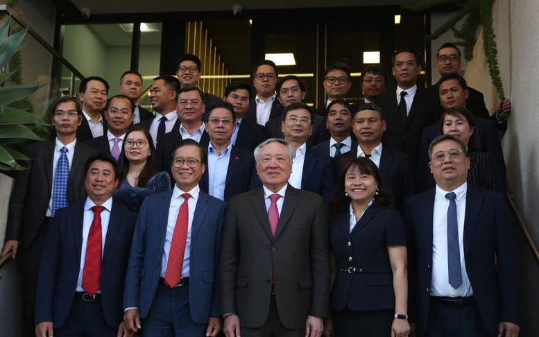 Phó Thủ tướng Thường trực Nguyễn Hòa Bình thăm Tổng Lãnh sự quán Việt Nam tại San Francisco