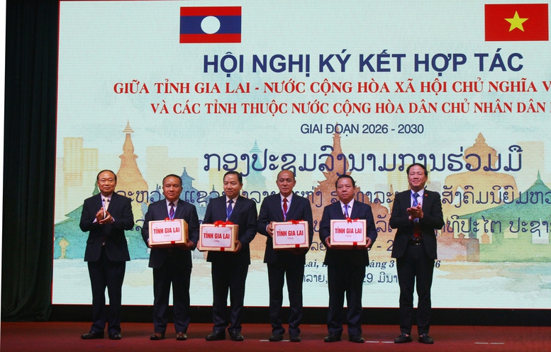 Gia Lai ký kết biên bản ghi nhớ hợp tác với 4 tỉnh của Lào- Ảnh 5. Gia Lai ký kết biên bản ghi nhớ hợp tác với 4 tỉnh của Lào- Ảnh 5.