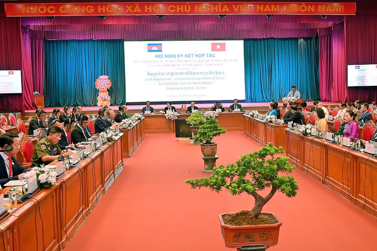 Gia Lai ký kết bản ghi nhớ hợp tác với các tỉnh Đông Bắc Campuchia- Ảnh 1.