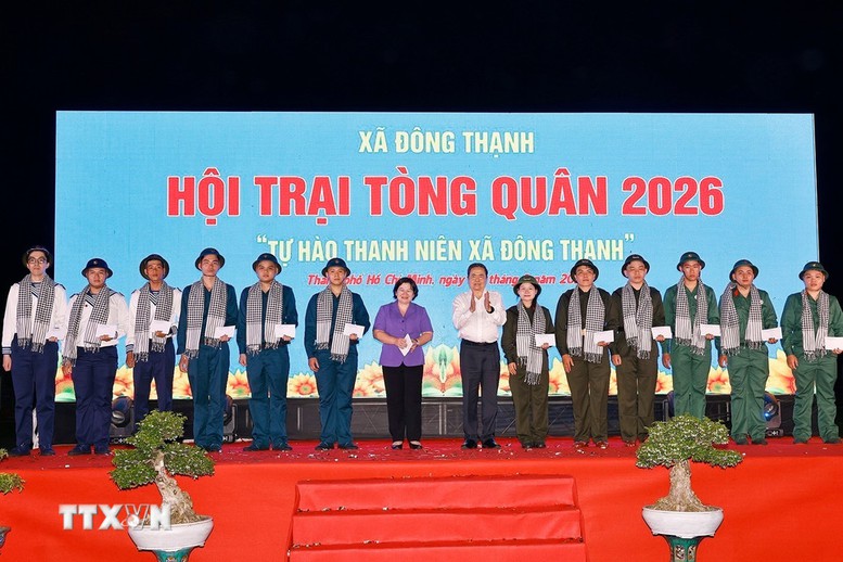 Chủ tịch Quốc hội Trần Thanh Mẫn thăm, làm việc với Sư đoàn 9- Ảnh 5.