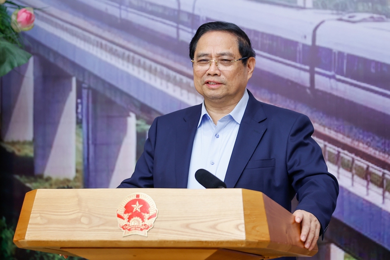 Thủ tướng: Tối ưu hóa hiệu quả các dự án và làm chủ công nghệ đường sắt- Ảnh 14. Thủ tướng: Tối ưu hóa hiệu quả các dự án và làm chủ công nghệ đường sắt- Ảnh 14.