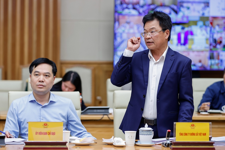 Thủ tướng: Tối ưu hóa hiệu quả các dự án và làm chủ công nghệ đường sắt- Ảnh 13. Thủ tướng: Tối ưu hóa hiệu quả các dự án và làm chủ công nghệ đường sắt- Ảnh 13.