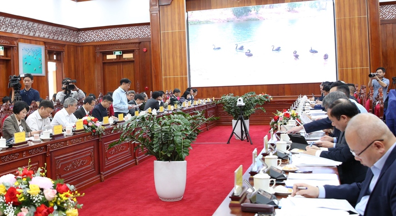 Phó Thủ tướng Thường trực Nguyễn Hòa Bình làm việc với tỉnh Lâm Đồng về việc tháo gỡ khó khăn, vướng mắc cho các dự án- Ảnh 4.