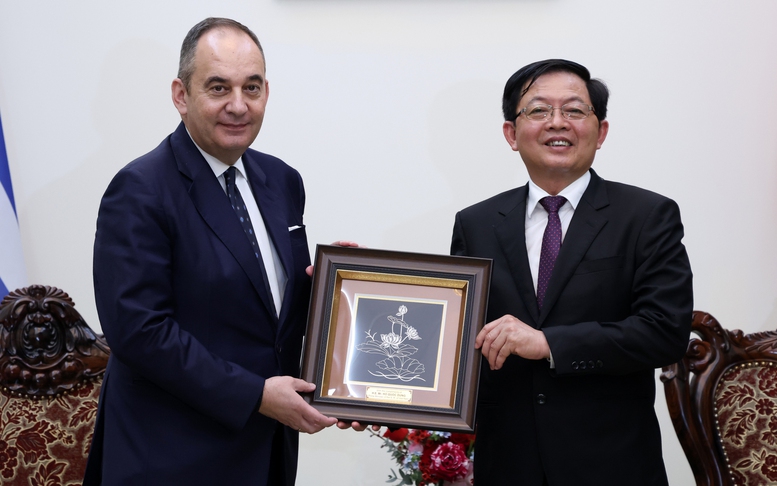 Phó Thủ tướng Chính phủ Hồ Quốc Dũng tiếp Phó Chủ tịch thứ nhất Quốc hội Hy Lạp