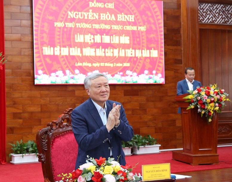 Phó Thủ tướng Thường trực Nguyễn Hòa Bình làm việc với tỉnh Lâm Đồng về việc tháo gỡ khó khăn, vướng mắc cho các dự án- Ảnh 1.