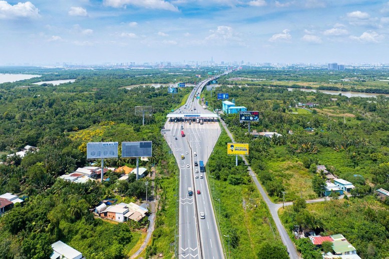 Cao tốc TPHCM - Long Thành - Dầu Giây phân làn riêng cho xe chạy tốc độ cao- Ảnh 1.