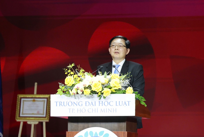 Phó Thủ tướng Hồ Quốc Dũng dự kỷ niệm 50 năm truyền thống Đại học Luật TPHCM- Ảnh 4.