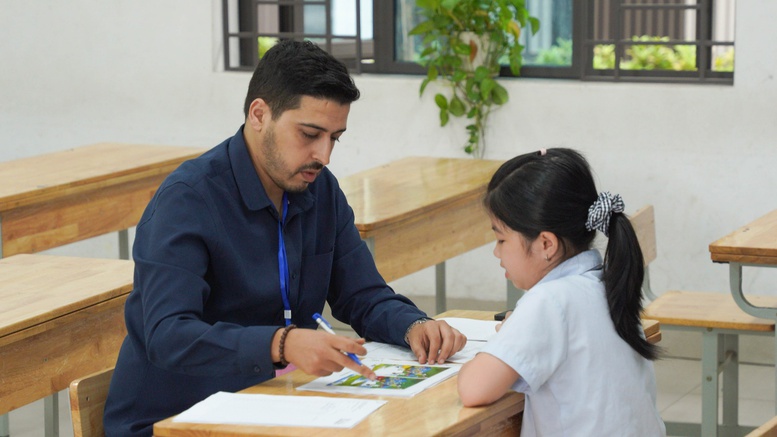 Đẩy mạnh xã hội hóa: Động lực đưa tiếng Anh trở thành ngôn ngữ thứ hai trong trường học- Ảnh 3.