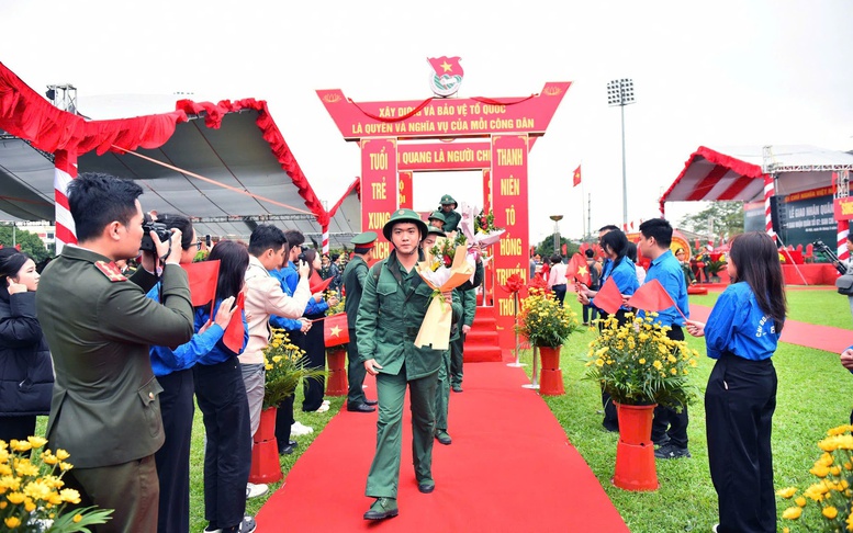 Nô nức Ngày hội tòng quân-Tự tin tiếp bước cha anh