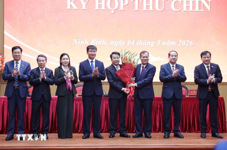 Đồng chí Nguyễn Thanh Bình được bầu giữ chức Chủ tịch UBND tỉnh Ninh Bình- Ảnh 1. Đồng chí Nguyễn Thanh Bình được bầu giữ chức Chủ tịch UBND tỉnh Ninh Bình- Ảnh 1.