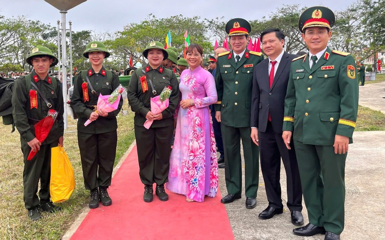 Rộn ràng ngày hội tòng quân trên địa bàn miền Trung – Tây Nguyên