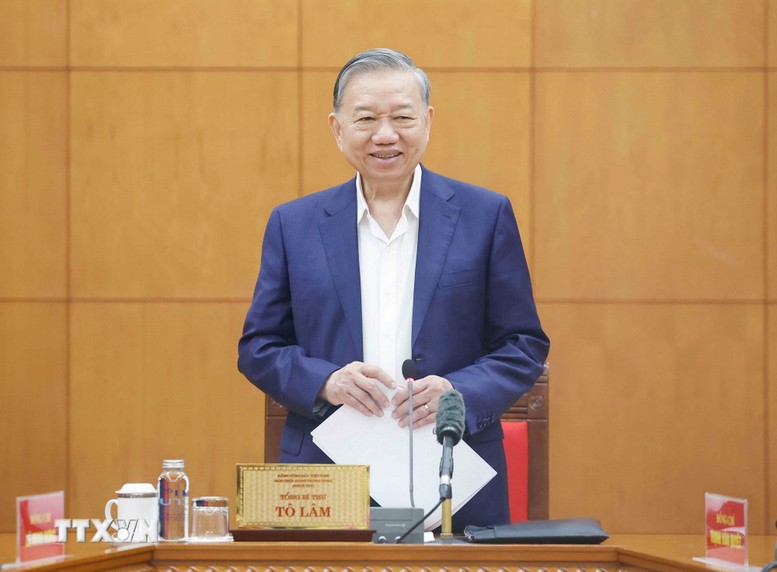 Tổng Bí thư Tô Lâm: Khắc phục tình trạng 'thừa người quen việc cũ nhưng thiếu người làm việc mới'- Ảnh 1.