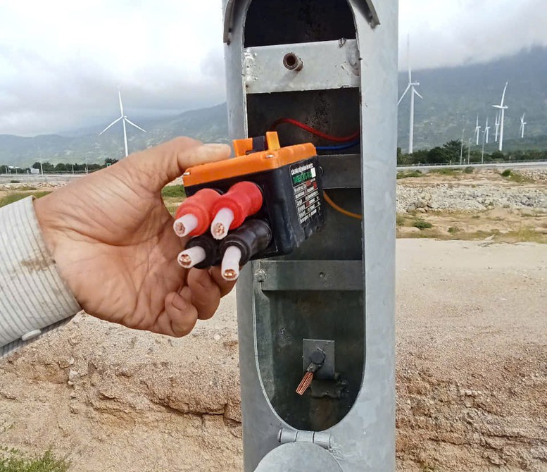 Cần xử nghiêm hành vi cắt trộm cáp trên cao tốc Bắc - Nam- Ảnh 1.