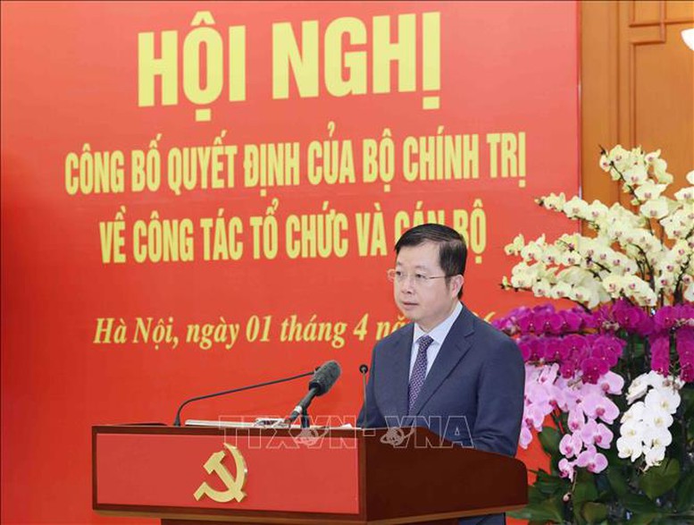 Công bố Quyết định của Bộ Chính trị về công tác tổ chức và cán bộ của 5 cơ quan- Ảnh 4.