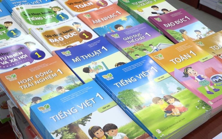 Dự kiến miễn phí sách giáo khoa trên phạm vi cả nước từ năm học 2029–2030