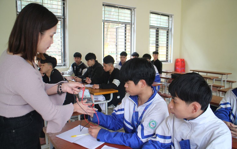 Quy định mới về xếp lương giáo viên cơ sở giáo dục thường xuyên - Ảnh 1.