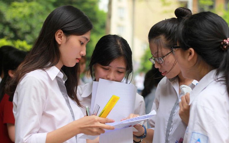 Xét tuyển kết hợp vẫn phải đáp ứng ngưỡng điểm sàn