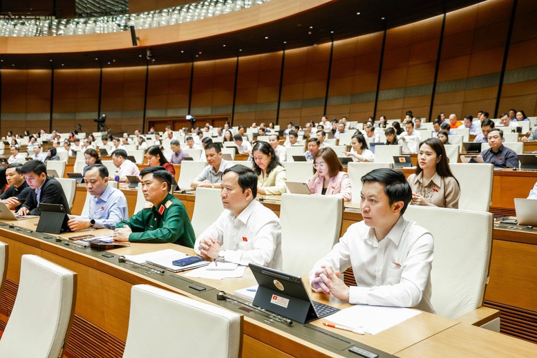 Sửa đổi Luật Hộ tịch: Đẩy mạnh ‘số hóa’, đồng bộ dữ liệu hộ tịch với VNeID- Ảnh 1.