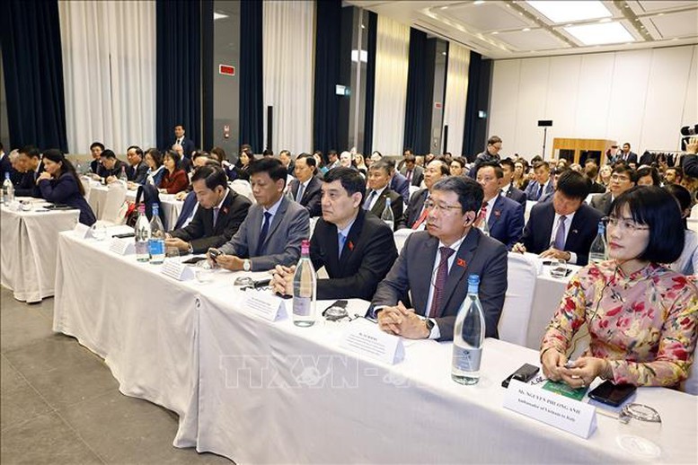 Chủ tịch Quốc hội Trần Thanh Mẫn dự Tọa đàm chính sách thúc đẩy hợp tác Việt Nam - Italy- Ảnh 4.