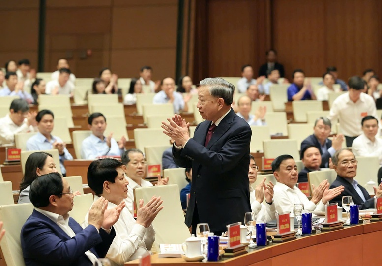 Gần 2,2 triệu đảng viên tham dự Hội nghị toàn quốc nghiên cứu, học tập và triển khai thực hiện Nghị quyết Trung ương 2- Ảnh 2.