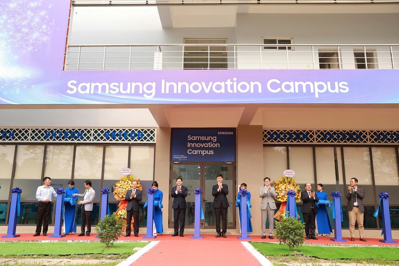 Lần đầu tiên đào tạo bán dẫn được đưa vào chương trình Samsung Innovation Campus- Ảnh 4. Lần đầu tiên đào tạo bán dẫn được đưa vào chương trình Samsung Innovation Campus- Ảnh 4.
