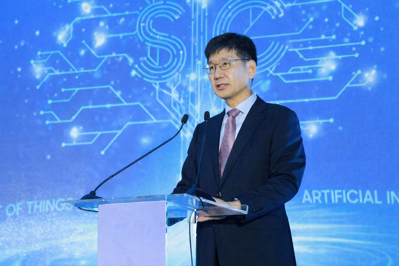 Lần đầu tiên đào tạo bán dẫn được đưa vào chương trình Samsung Innovation Campus- Ảnh 2. Lần đầu tiên đào tạo bán dẫn được đưa vào chương trình Samsung Innovation Campus- Ảnh 2.