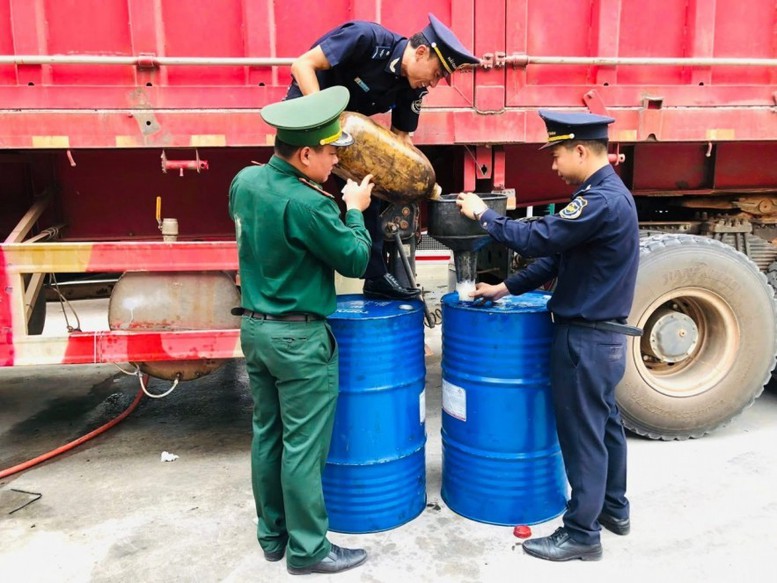 Hải quan bắt giữ các vụ buôn lậu tại cửa khẩu- Ảnh 2. Hải quan bắt giữ các vụ buôn lậu tại cửa khẩu- Ảnh 2.