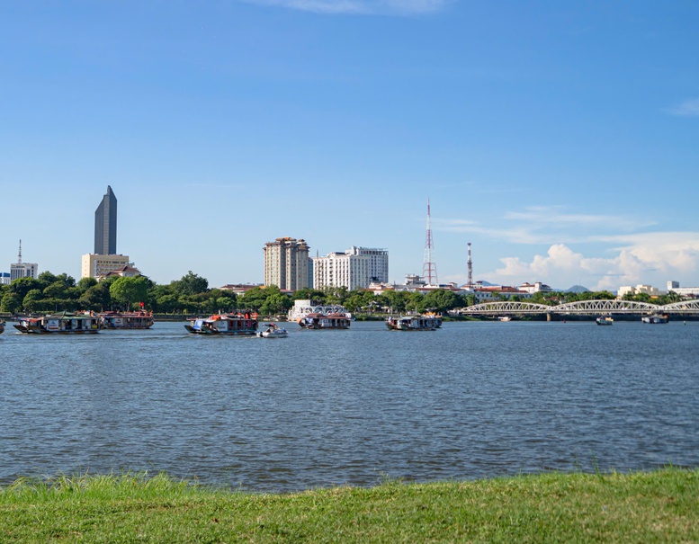 Huế: Kiểm soát nguồn nước từ sớm, từ xa để ứng phó với khô hạn- Ảnh 1.