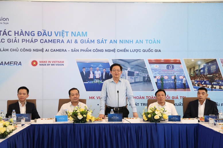 Phó Thủ tướng Hồ Quốc Dũng: Hoàn thiện thể chế, xây dựng 'đầu tàu' công nghệ để làm chủ camera AI- Ảnh 3. Phó Thủ tướng Hồ Quốc Dũng: Hoàn thiện thể chế, xây dựng 'đầu tàu' công nghệ để làm chủ camera AI- Ảnh 3.