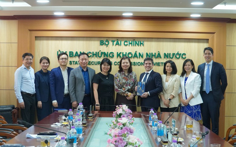 UBCKNN làm việc với FTSE Russell về bước tiếp theo sau nâng hạng thị trường chứng khoán