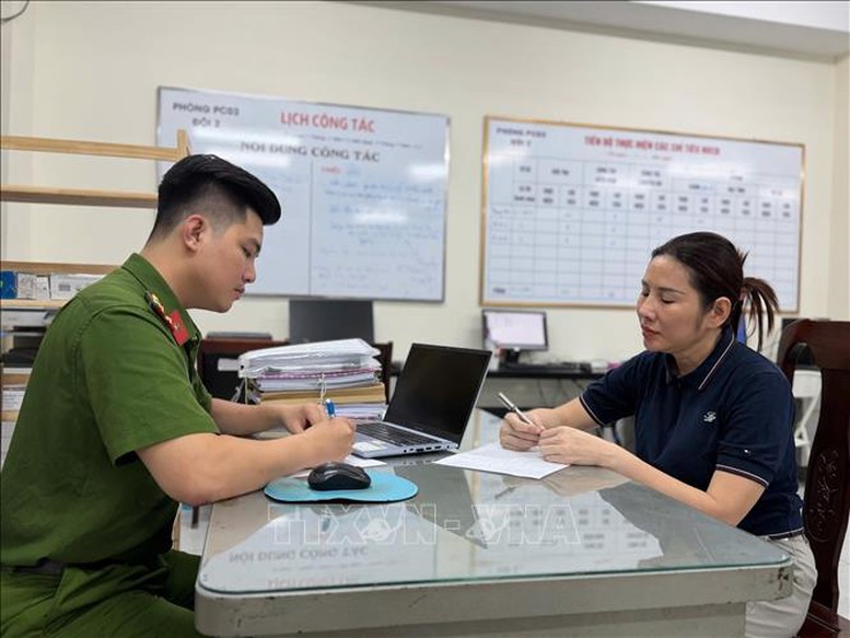 Triệt phá đường dây đổ trái phép hơn 20.000 tấn chất thải- Ảnh 2. Triệt phá đường dây đổ trái phép hơn 20.000 tấn chất thải- Ảnh 2.