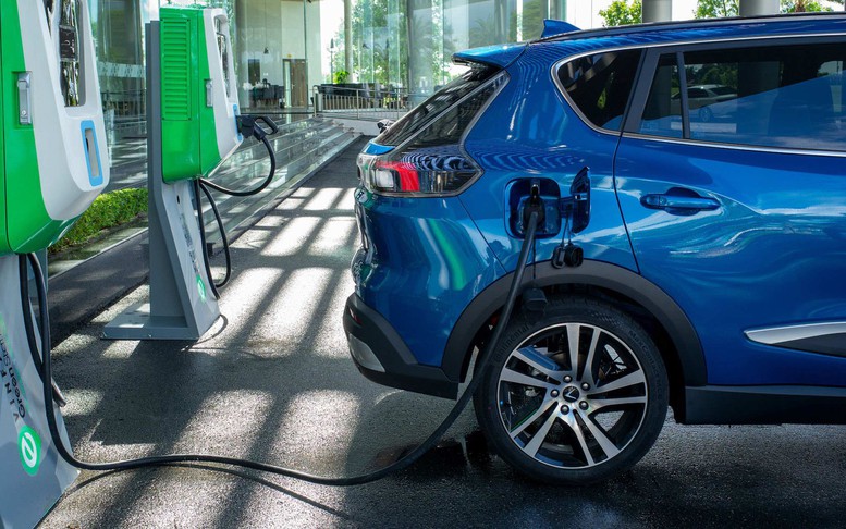 Đề xuất miễn lệ phí trước bạ ô tô điện đến hết năm 2030