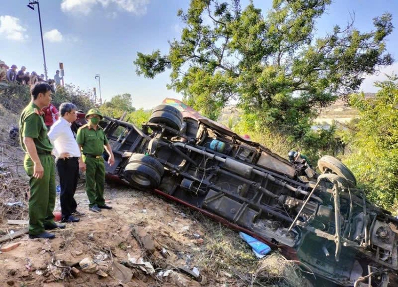 Khẩn trương rà soát hạ tầng, tăng cường cảnh báo tại các cung đường đèo dốc- Ảnh 1.