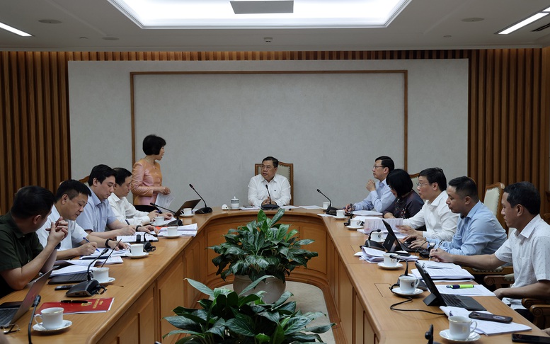 Phó Thủ tướng Thường trực Phạm Gia Túc: Cắt giảm thủ tục hành chính nhưng không buông lỏng quản lý- Ảnh 4.