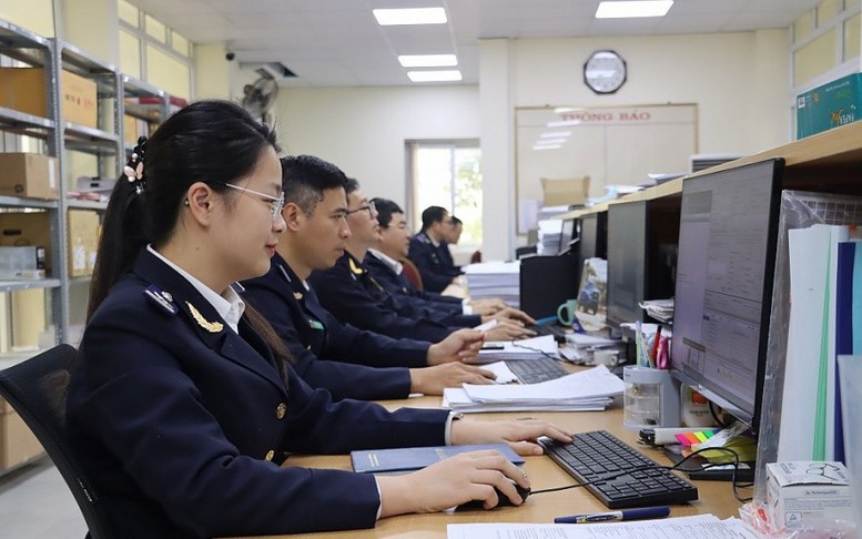 Hải quan ra công văn 'khẩn', bảo đảm thông suốt xuất nhập khẩu khi hệ thống tạm dừng