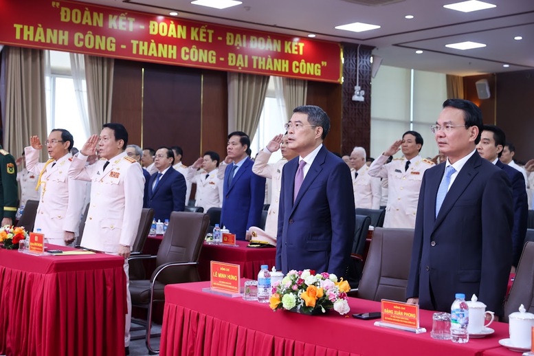 Thủ tướng Lê Minh Hưng: Tên gọi "Cảnh sát hình sự" mãi là niềm tin cậy của Nhân dân- Ảnh 3.