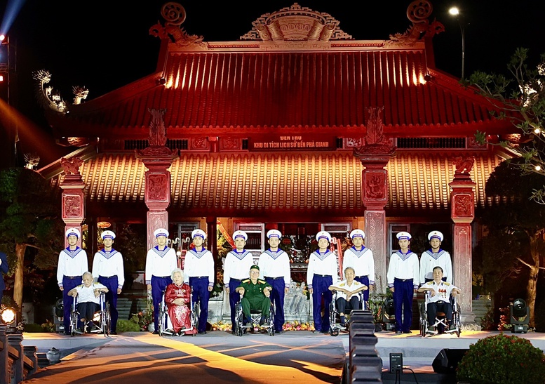 Phó Thủ tướng Chính phủ Lê Tiến Châu dự Chương trình "Bản hùng ca trên sông"- Ảnh 4.