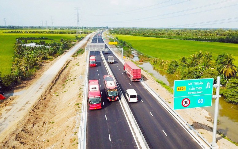 Giảm tốc độ tối đa xe khách, xe giường nằm trên 2 tuyến cao tốc phía Nam