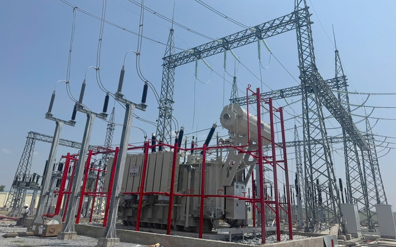 Đóng điện thành công dự án Trạm biến áp 220 kV Gò Công và đường dây đấu nối