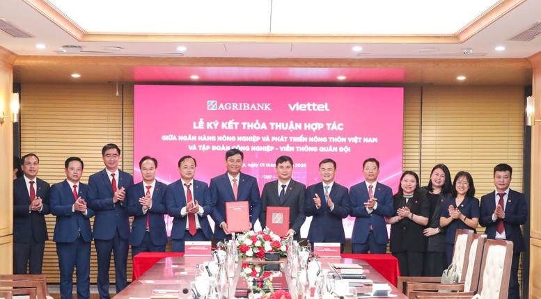 Agribank bắt tay Viettel, tăng tốc phủ dịch vụ số tới tận nông thôn- Ảnh 1.