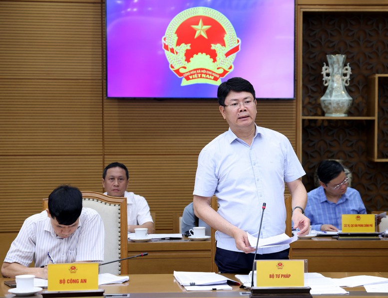 Phó Thủ tướng Nguyễn Văn Thắng: Không viện cớ đặc thù ngành để né tránh cải cách, phân cấp TTHC- Ảnh 6.