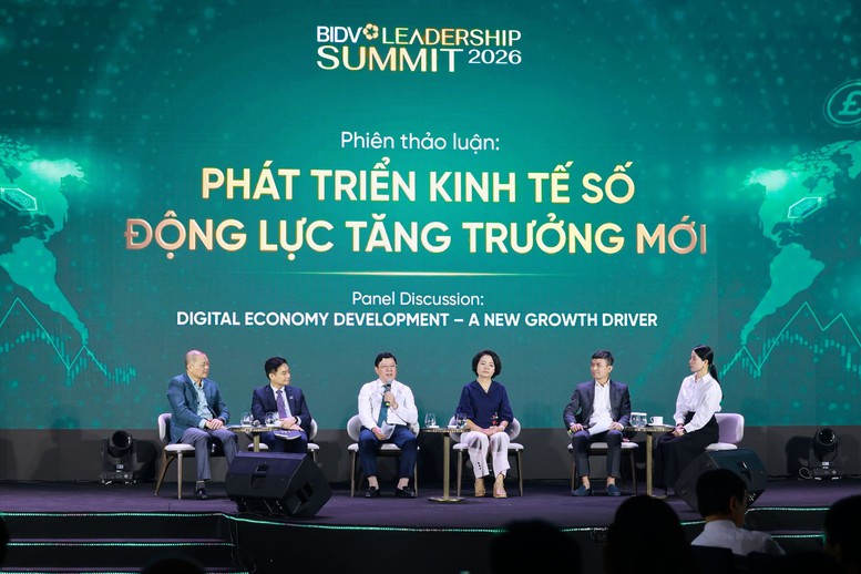 NHNN yêu cầu ngân hàng đẩy mạnh chuyển đổi số và hỗ trợ doanh nghiệp- Ảnh 1.