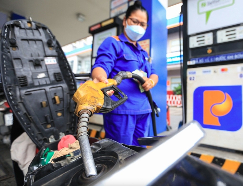 Giá xăng dầu đồng loạt giảm, dầu diesel giảm hơn 3.000 đồng/lít- Ảnh 1.