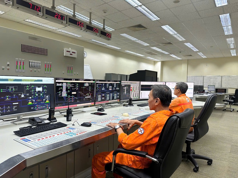 Nhiệt điện Phú Mỹ: 348 tỷ kWh và 'lá chắn' ổn định hệ thống điện quốc gia- Ảnh 2.