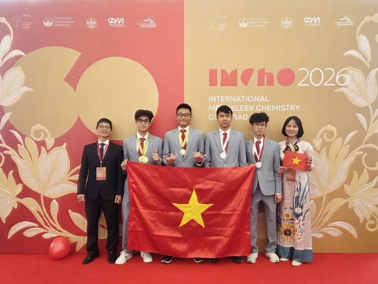 Đoàn học sinh Việt Nam giành 4/4 huy chương tại Olympic Hóa học quốc tế Mendeleev 2026- Ảnh 1.