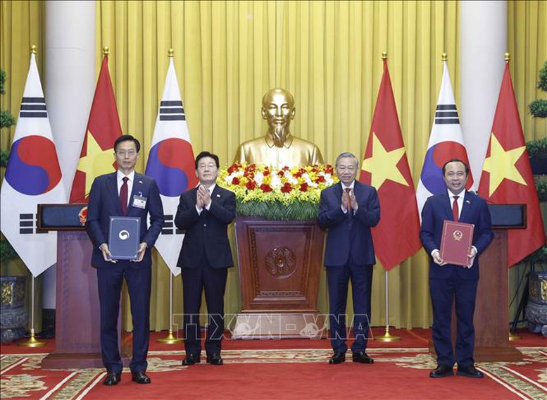 Tổng Bí thư, Chủ tịch nước Tô Lâm hội đàm với Tổng thống Hàn Quốc Lee Jae Myung- Ảnh 7.