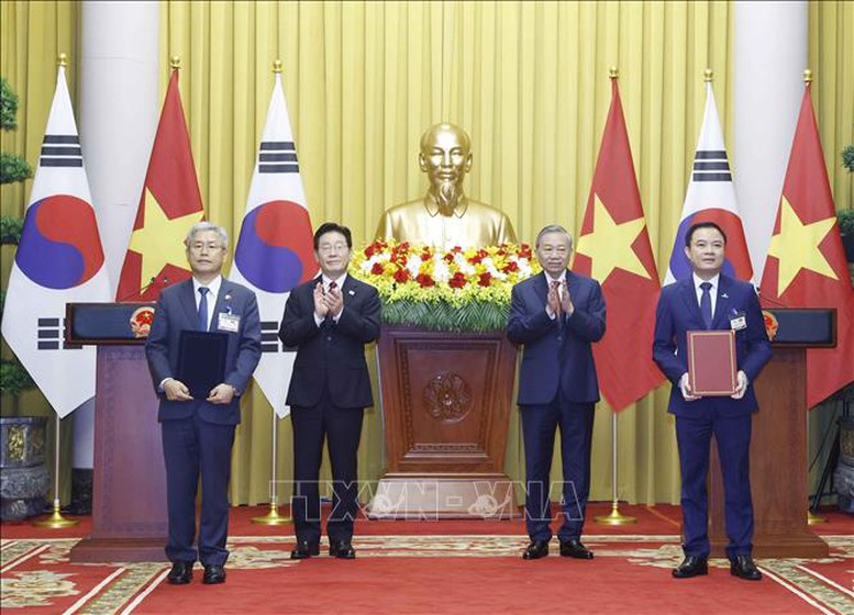 Tổng Bí thư, Chủ tịch nước Tô Lâm hội đàm với Tổng thống Hàn Quốc Lee Jae Myung- Ảnh 11.